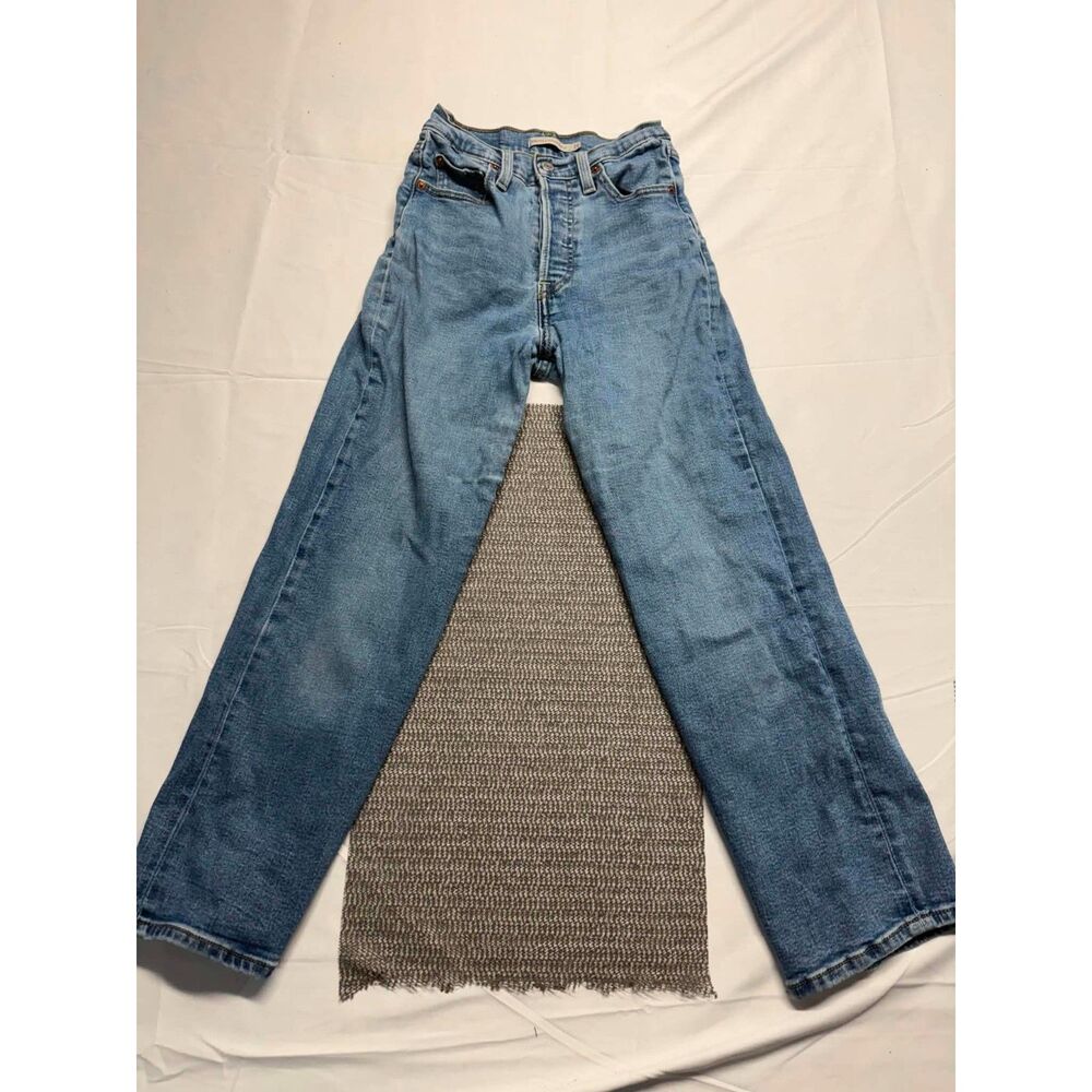 Levi Strauss Ribcage Straight Ankle Jeans Size 24 Womens